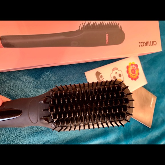 Amika Polished Straightening Brush - Picture 4 of 5